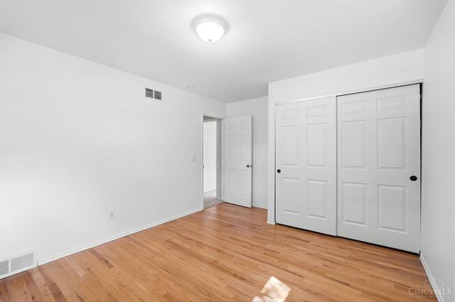 9062 Fontainebleau Terrace, Springfield Twp., OH 45231
