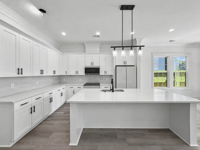 2035 Echo Avenue, North Charleston, SC 29405