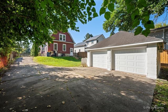 468 Locust Street, Elgin, IL 60123
