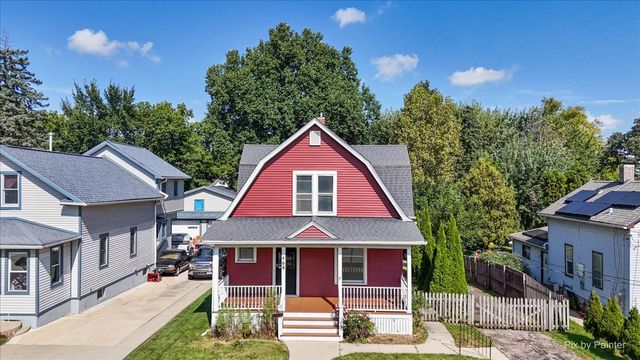 468 Locust Street, Elgin, IL 60123