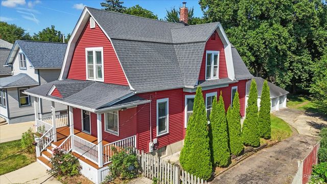 468 Locust Street, Elgin, IL 60123