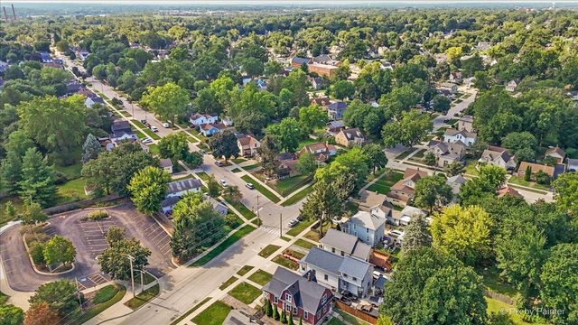 468 Locust Street, Elgin, IL 60123