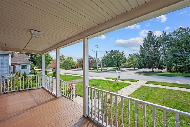 468 Locust Street, Elgin, IL 60123