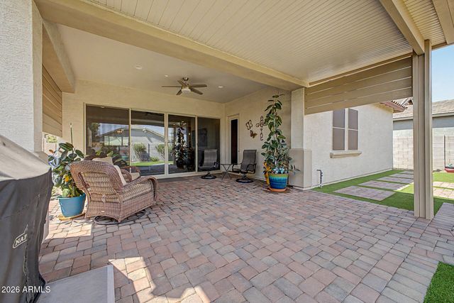 2864 W SANTA FE Drive, Queen Creek, AZ 85144