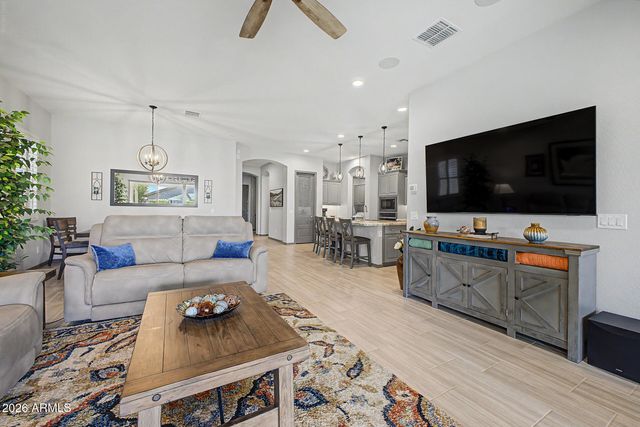 2864 W SANTA FE Drive, Queen Creek, AZ 85144