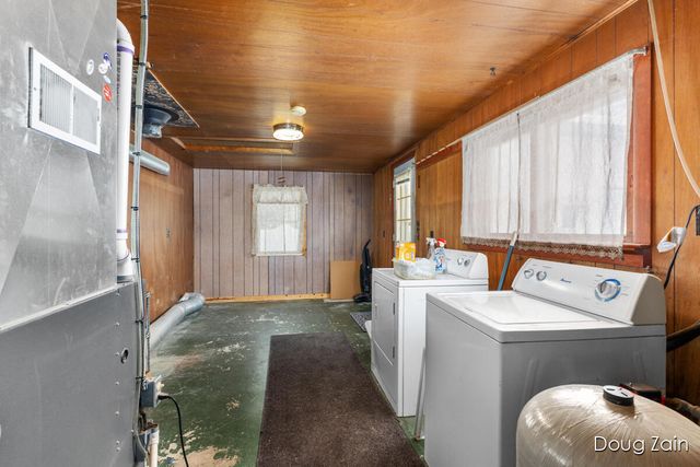 12040 Macclain Street, Cedar Springs, MI 49319