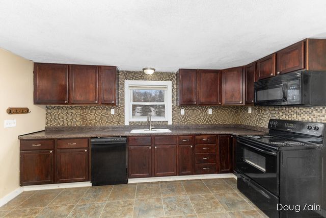 12040 Macclain Street, Cedar Springs, MI 49319