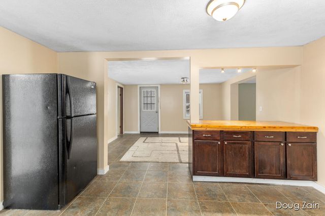 12040 Macclain Street, Cedar Springs, MI 49319