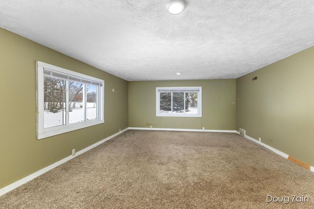 12040 Macclain Street, Cedar Springs, MI 49319