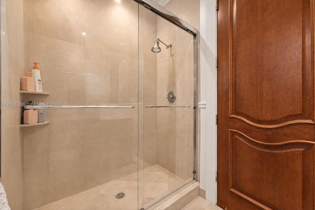 442 Ridgewood Rd, Key Biscayne, FL 33149