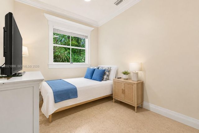 442 Ridgewood Rd, Key Biscayne, FL 33149