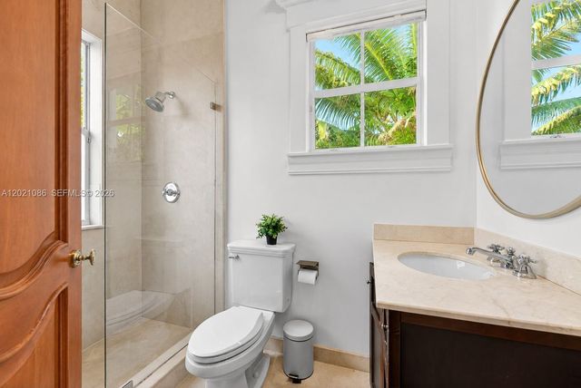 442 Ridgewood Rd, Key Biscayne, FL 33149