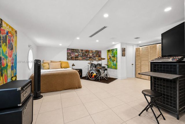 442 Ridgewood Rd, Key Biscayne, FL 33149