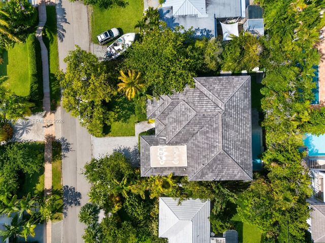 442 Ridgewood Rd, Key Biscayne, FL 33149