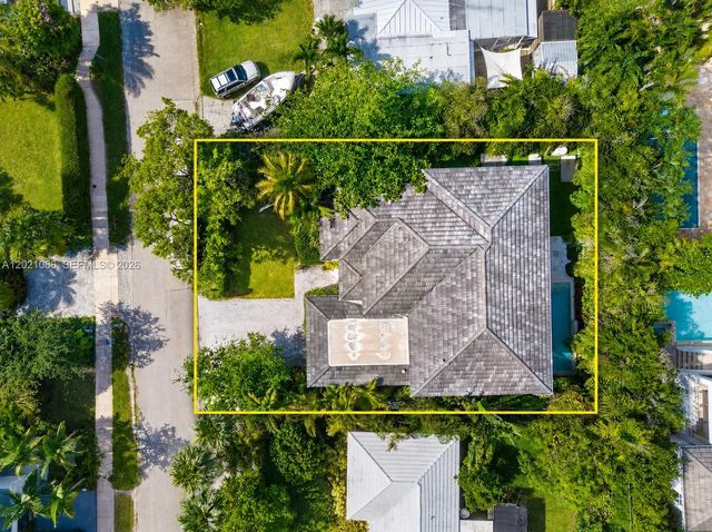 442 Ridgewood Rd, Key Biscayne, FL 33149