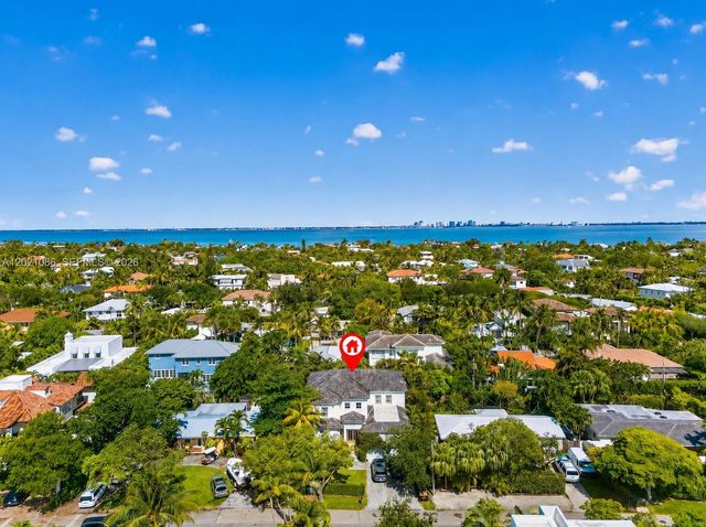 442 Ridgewood Rd, Key Biscayne, FL 33149