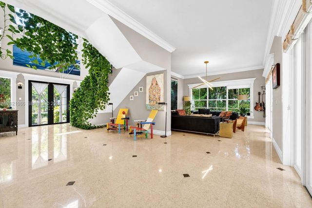 442 Ridgewood Rd, Key Biscayne, FL 33149