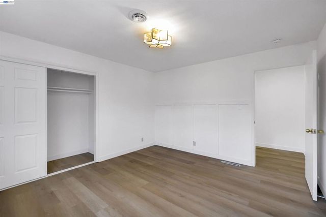 18286 Center St, Castro Valley, CA 94546