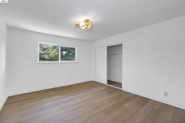 18286 Center St, Castro Valley, CA 94546