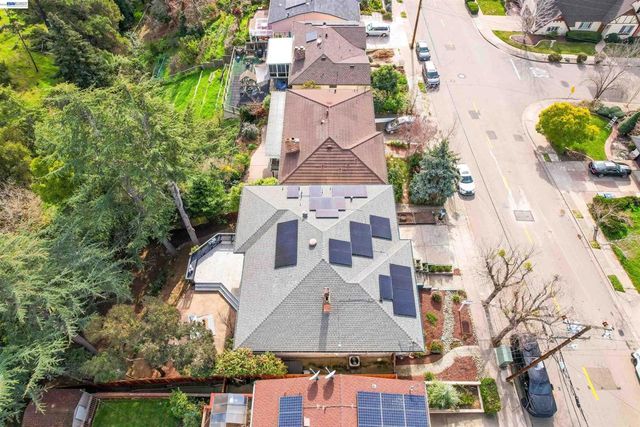 18286 Center St, Castro Valley, CA 94546