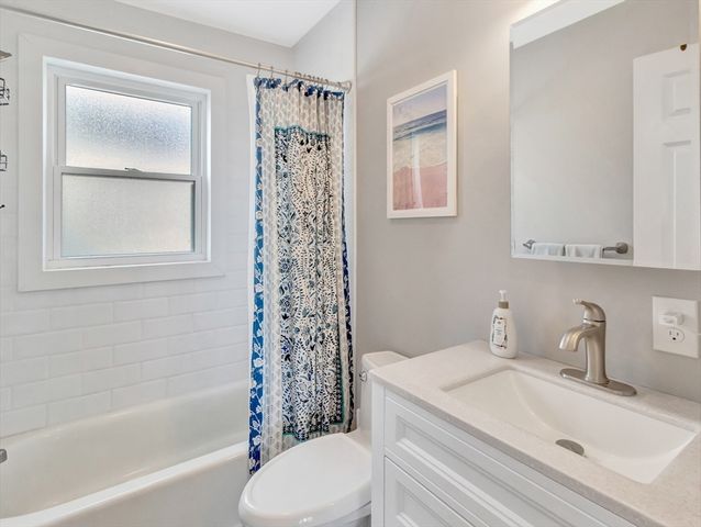 47 B Street beachside, Hull, MA 02045
