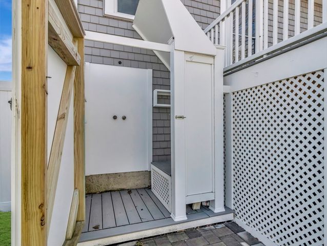 47 B Street beachside, Hull, MA 02045