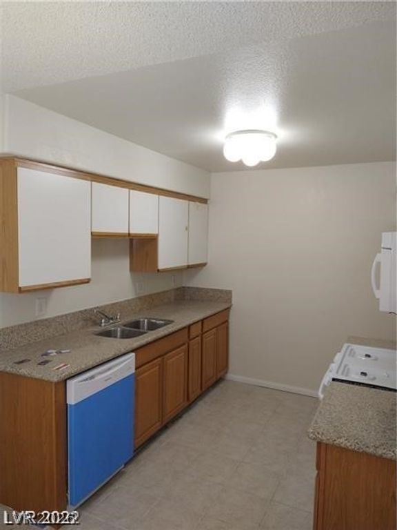 1608 North Torrey Pines Drive 103, Las Vegas, NV 89108 — photo 5