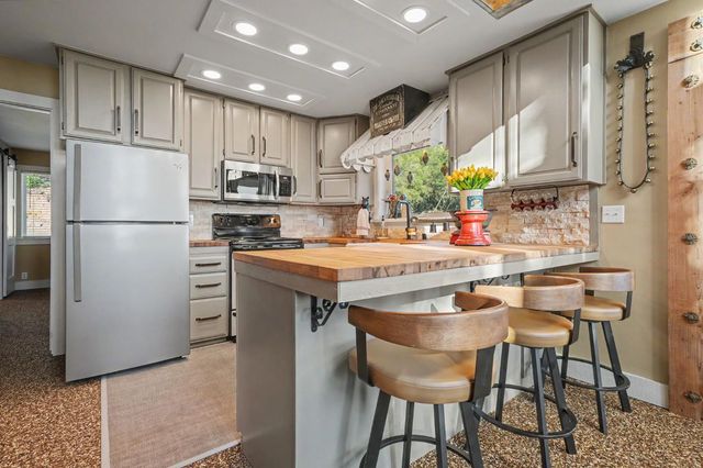 12865 Mierkey Rd, Pine Grove, CA 95665