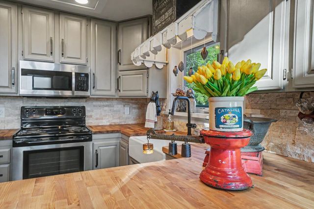 12865 Mierkey Rd, Pine Grove, CA 95665