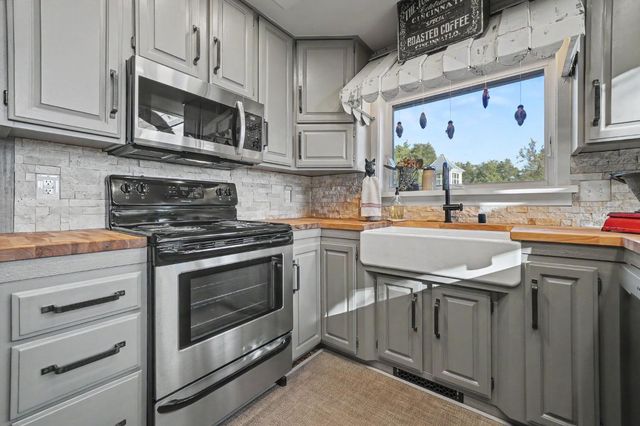 12865 Mierkey Rd, Pine Grove, CA 95665
