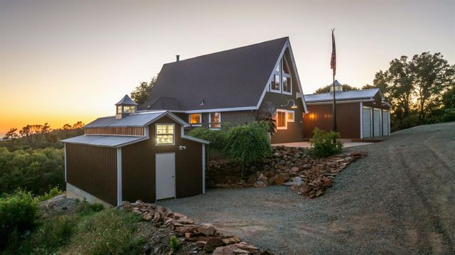 12865 Mierkey Rd, Pine Grove, CA 95665