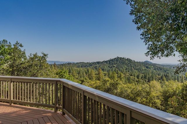 12865 Mierkey Rd, Pine Grove, CA 95665