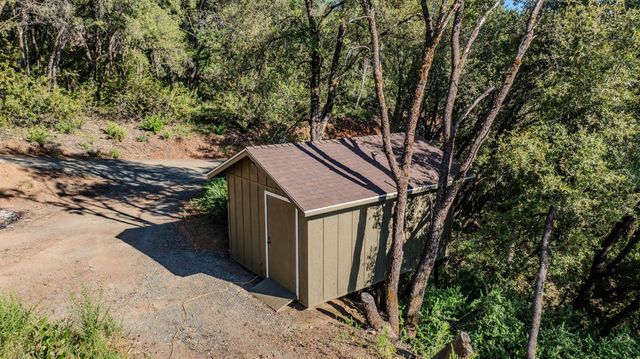 12865 Mierkey Rd, Pine Grove, CA 95665