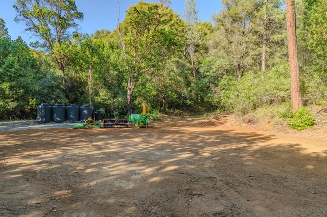 12865 Mierkey Rd, Pine Grove, CA 95665