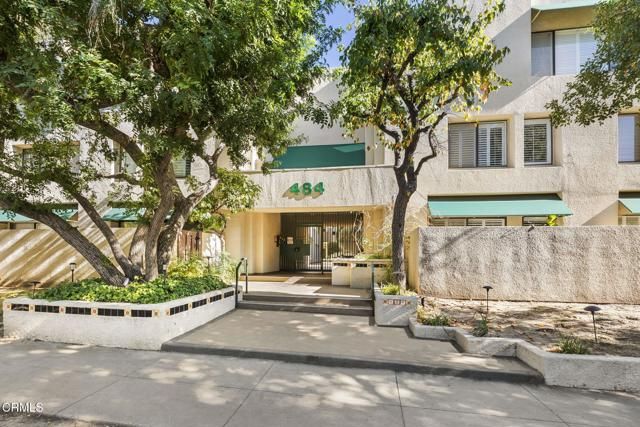 484 S Euclid 107, Pasadena, CA 91101