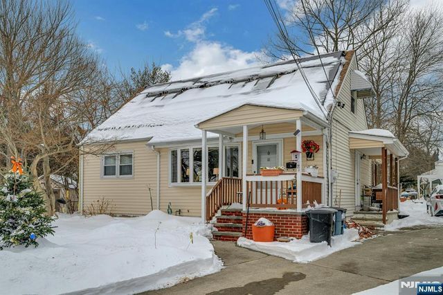 45 Wells Court, Bloomfield, NJ 07003