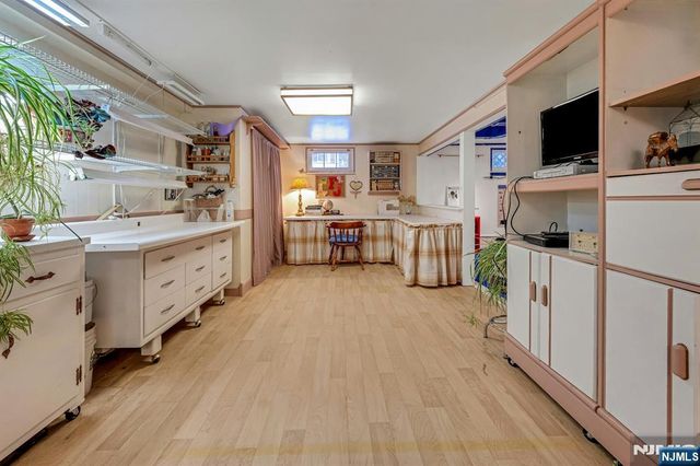 45 Wells Court, Bloomfield, NJ 07003