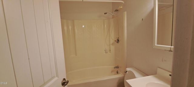 2501 Saint Christopher SW Circle 6, Wilson, NC 27893