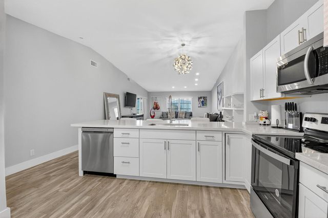 8256 Summerbreeze Lane, Boca Raton, FL 33496
