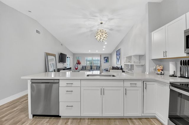 8256 Summerbreeze Lane, Boca Raton, FL 33496