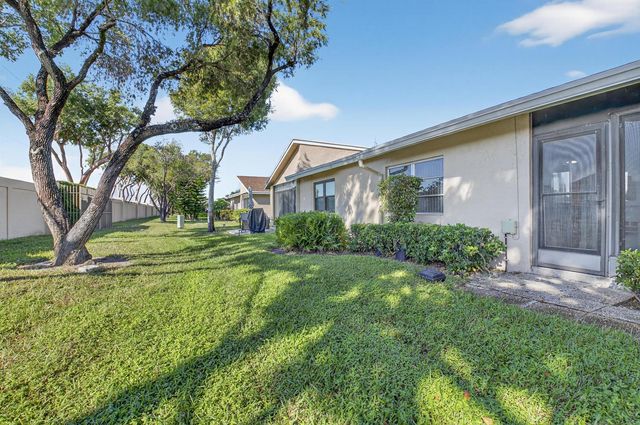 8256 Summerbreeze Lane, Boca Raton, FL 33496