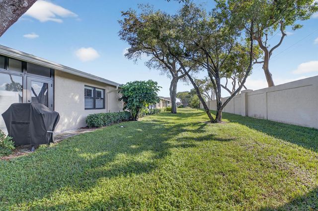 8256 Summerbreeze Lane, Boca Raton, FL 33496