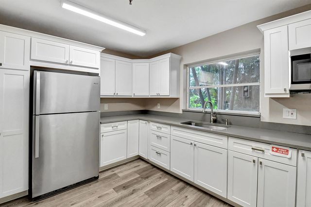 8256 Summerbreeze Lane, Boca Raton, FL 33496