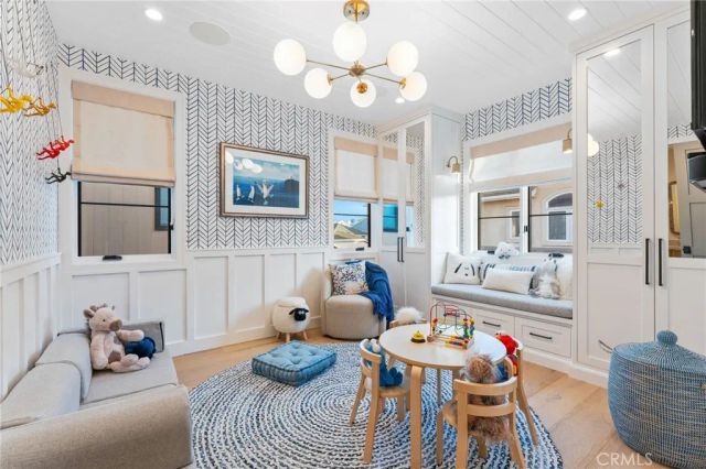 409 North Bayfront, Newport Beach, CA 92662