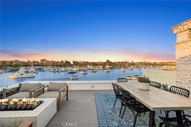 409 North Bayfront, Newport Beach, CA 92662