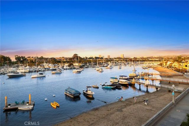 409 North Bayfront, Newport Beach, CA 92662