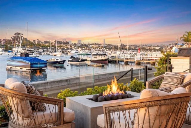 409 North Bayfront, Newport Beach, CA 92662