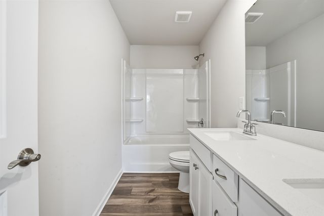 423 Lee's Corner Lane, Woodruff, SC 29388