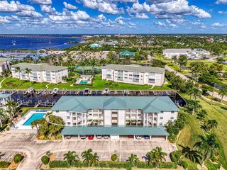 130 BREAKERS COURT 221, Punta Gorda, FL 33950