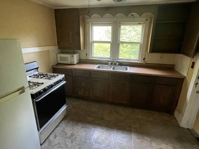 15276 State Street, South Holland, IL 60473